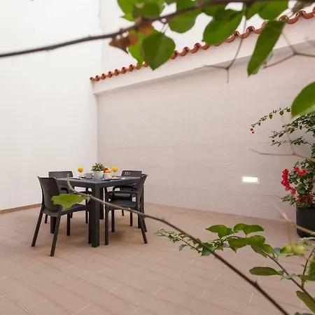 Apartment Flh Graca Artistic *